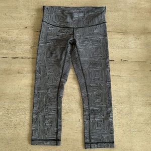 Wunder under leggings designed for yoga and training